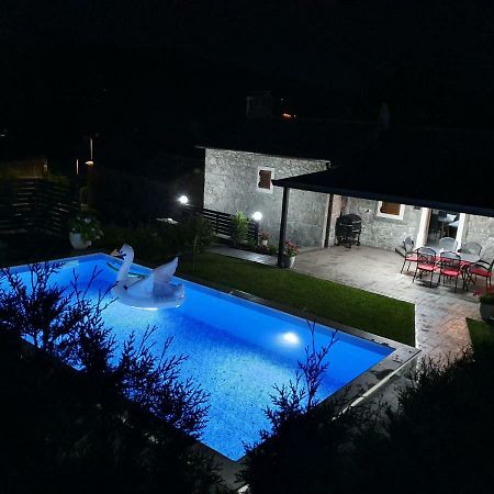 Villa Kos Lupoglav  Eksteriør billede
