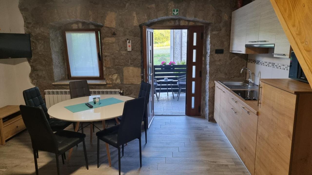 Villa Kos Lupoglav  Eksteriør billede