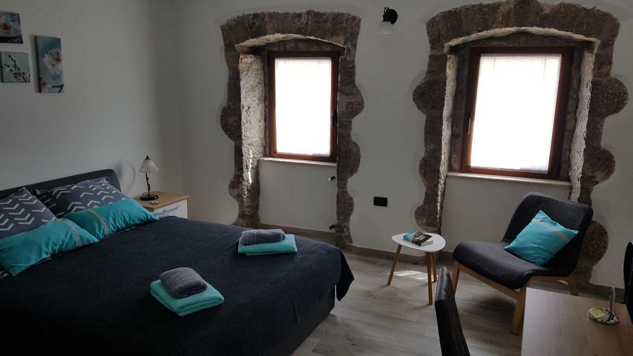 Villa Kos Lupoglav  Eksteriør billede