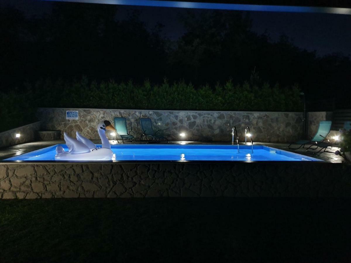 Villa Kos Lupoglav  Eksteriør billede